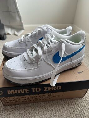 Nike Air Force 1 LV8 GE White/Lt Blue - Mint Foam Youth 7 - LIKE NEW W BOX